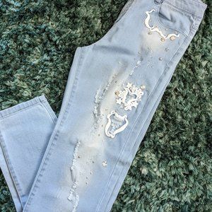 NWOT Y2K EMBELLISHED JEANS SIZE 6